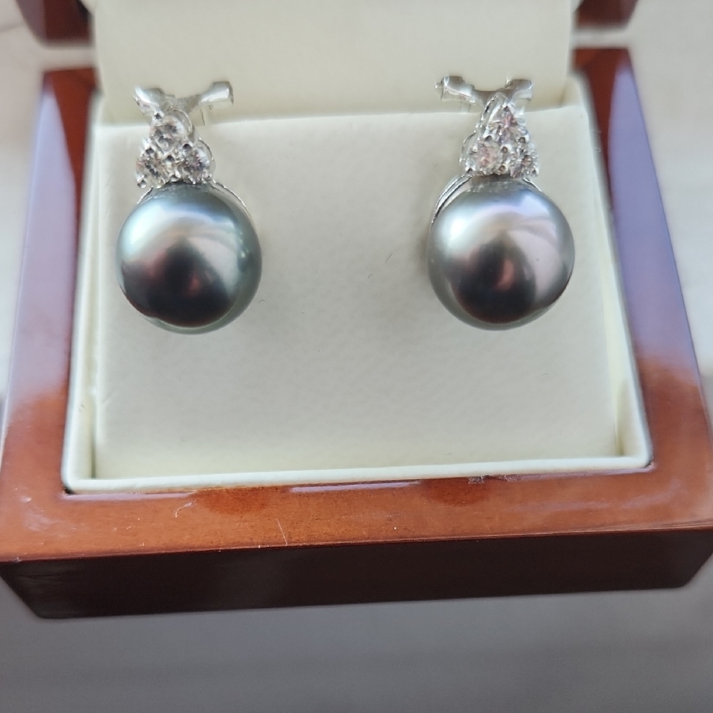 Elegant Silver Pearl Earrings